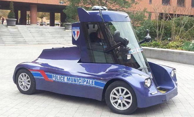 nouvelle voiture de police à Evry 2